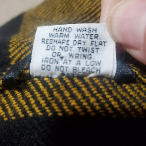 Acrylic Poncho - Picture 4 of 4